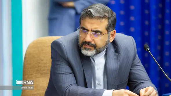 وزیر فرهنگ:‌ معلمان در جامعه‌ توسعه یافته در صف اول تکریم قرار دارند