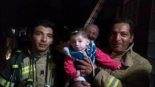 نوزاد 8 ماهه با فرار همه از خانه آتش گرفته تنها ماند! / در تهران رخ داد + عکس