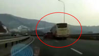 ببینید / تصادف و انتقام گیری راننده خشن اتوبوس را ببینید