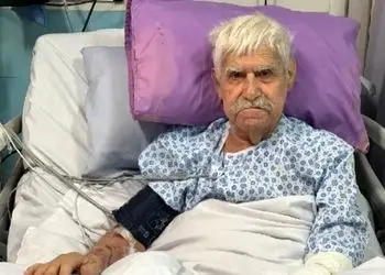 فیلم/ صدایی که برای همیشه خاموش شد؛ آخرین صحبت های مرحوم عنایت بخشی از روی تخت بیمارستان / روخش شاد