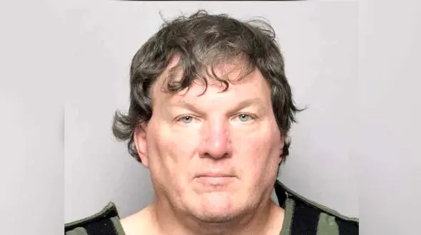  زندگی دوگانه قاتل سریالی زنان ! / 6 زن جذاب شکار این مرد بودند !