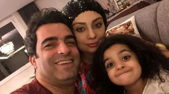 عکس تلخ  آخرین  شامِ خانوادگی و 3 نفره یکتا ناصر، منوچهر هادی و دخترشان قبل از جدایی+ عکس/ چه به روز این شادی ها آمد