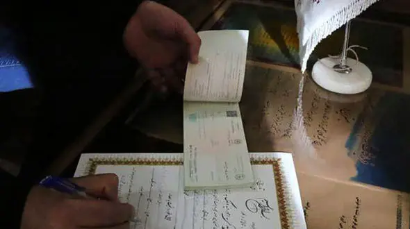 آزادی زندانی در یزد به کمک یک قناد 