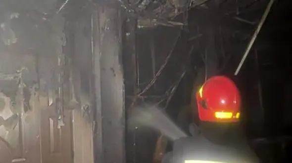 آتش سوزی مهیب در  امامزاده حسن / شب گذشته رخ داد