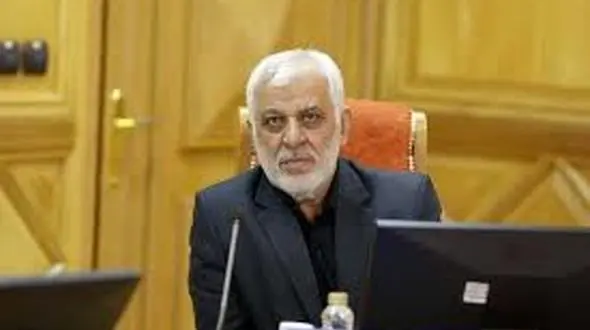 شهرداری خرم‌‌آباد در حوزه حمل و نقل عمومی ضعیف است/ 50 دستگاه اتوبوس کافی نیست!