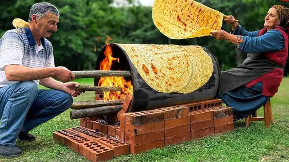 سفر به روستاهای آذربایجان: تجربه جوجه کباب و نان محلی + فیلم