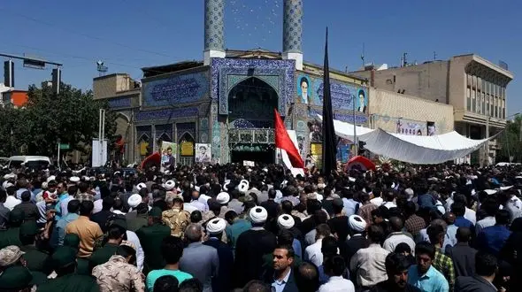 حضور رئیس مجلس در مراسم بزرگداشت شهید حججی