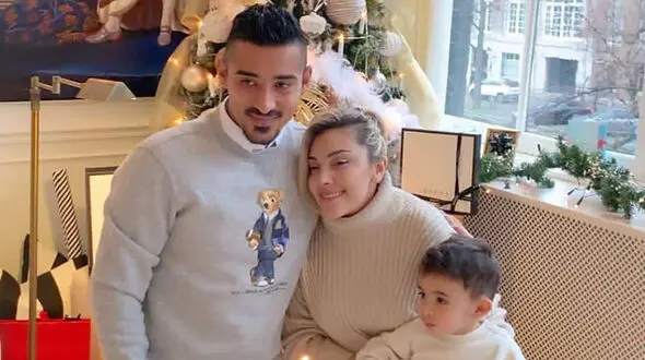عکس لاکچری از خواهر ساره بیات با رضا قوچان نژاد در اروپا
