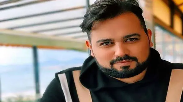 فیلم آبروریزی آقای مجری شبکه من‌وتو روی آنتن زنده ! / امید گاف داد !