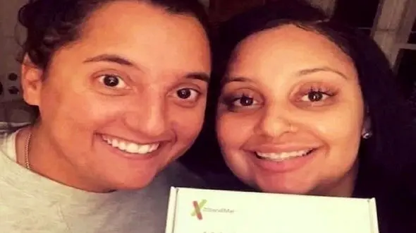 ماجرای 2دوستی که خواهر از آب درآمدند