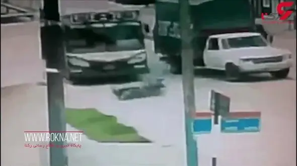 لایی کشیدن موتورسوار بی احتیاط فاجعه وحشتناکی رقم زد +فیلم