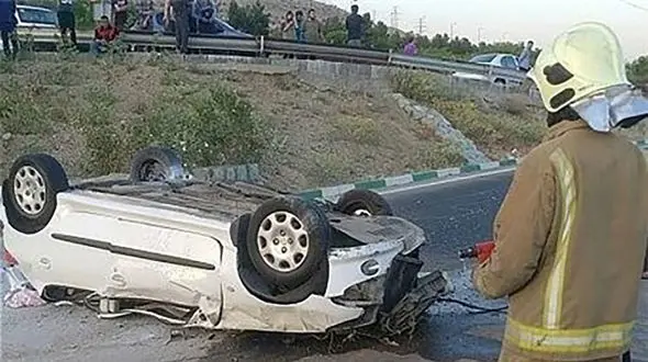 یک کشته در پژو 206 چپ شده در همدان + عکس