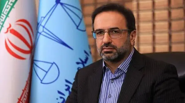 انهدام باند بزرگ جعل و تصاحب خانه ها در نظرآباد کرج / اعضای باند کارمند و وکیل بودند