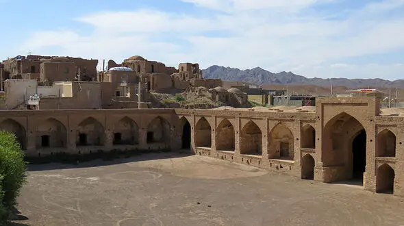 عکسی از کاروانسرای قدیمی در ایران + عکس تاریخی