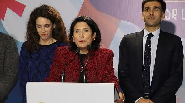 
سالومه زورابیشویلی، به عنوان اولین رئیس‌جمهوری زن گرجستان انتخاب شد
