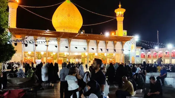آئین لاله گردانی امام رضا(ع) در شاهچراغ / امنیت کامل در شاهچراغ برقرار است