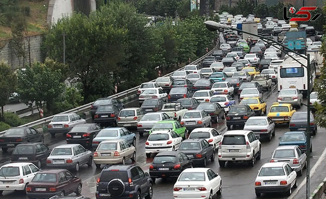 ترافیک سنگین صبحگاهی پایتخت به علت لغزنده بودن معابر