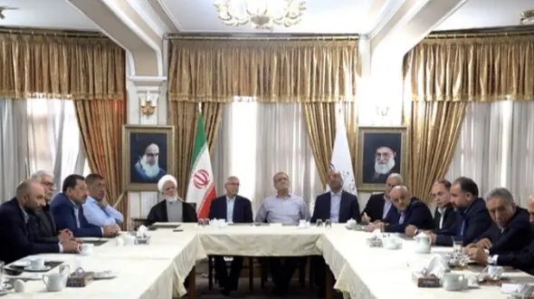 رئیس‌جمهور در اتاق بازرگانی کرمانشاه / اختیارات استانداران باید افزایش یابد