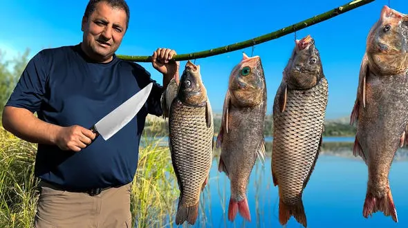 کباب ماهی‌ در دل طبیعت آذربایجان؛ لذیذترین غذای روستایی / فیلم