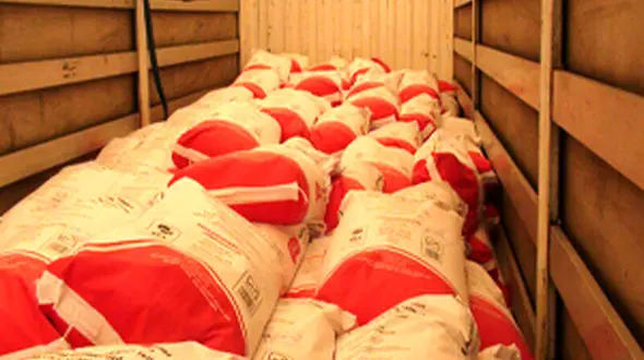 کشف بیش از ۱۷ تن شیرخشک قاچاق در سرباز