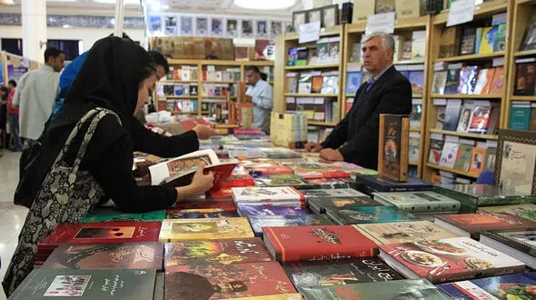 سیاست‌های حمایتی یک‌سویه، کتاب‌فروش‌ها را از چرخه نشر حذف کرد