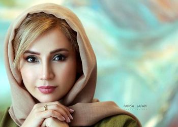 نگاهی به چیدمان مجلل و کلاسیک خانه های شبنم قلی‌خانی در دبی و تهران ! /از فرش اصیل ایرانی تا درخت کریسمس