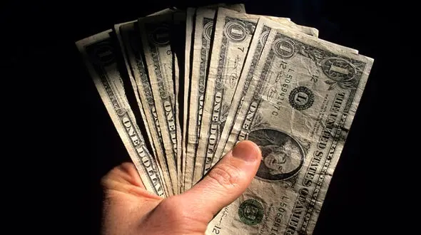 خبر مهم از مقطعی بودن افزایش قیمت دلار در پی حمله موشکی ایران به اسرائیل