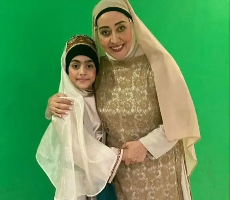 آرزو افشار و دخترش
