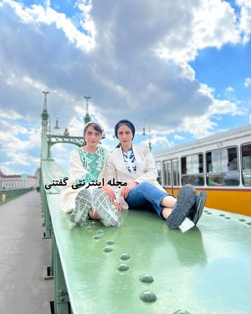مارال فرجاد و خواهرش 1