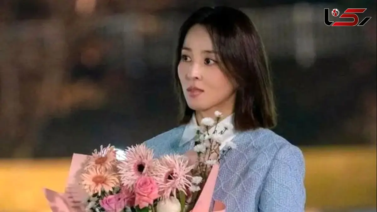 عکس/ سفر در زمان /  امضا دادن «سوسانو» به یک هوادار در پشت صحنه سریال جومونگ