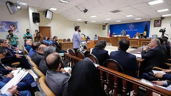 نماینده دادستان : ۱۰۷ میلیارد تومان صرف عیش و نوش شده است/ رضوی : داماد شریعتمداری‌ام نه نتانیاهو !