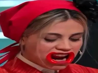 فیلم/ مامان شیدا خلیق جوری اداشو درآوورد خود شیدا از خنده قرمز شد 