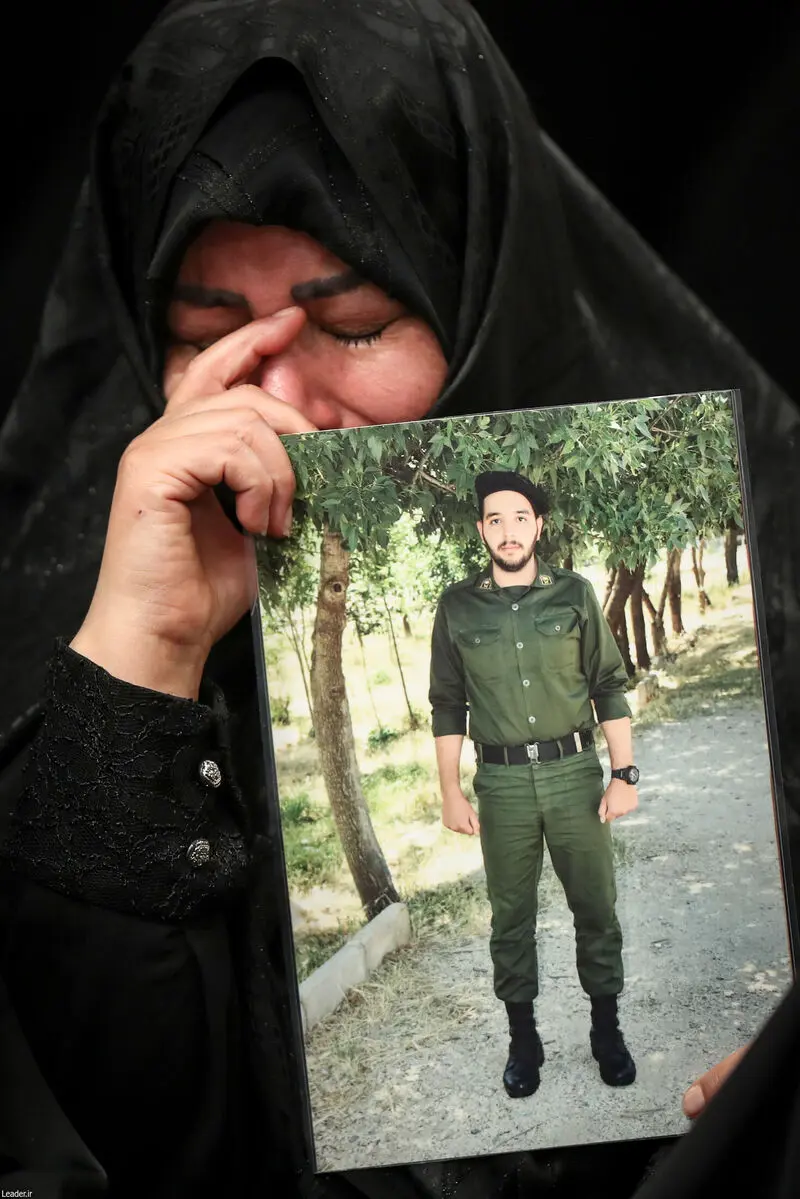 رهبر انقلاب حضرت آیت الله خامنه ای در مراسم بزرگداشت شهدای جنگ تحمیلی اخیر 7-5-1404