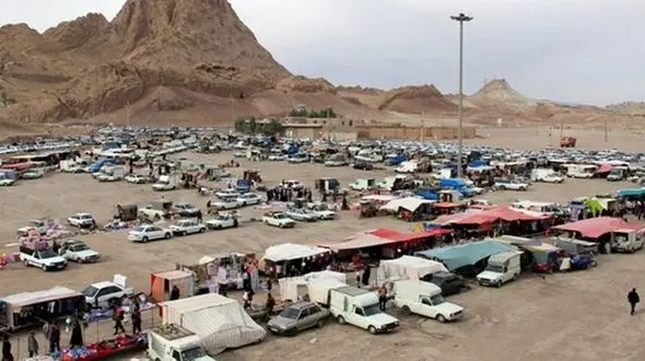 ساماندهی دست‌فروشان در ۹ مکان بازار قم 