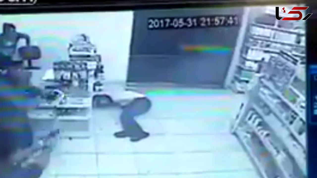 دزد بدشانس به کاهدان زد! + فیلم 