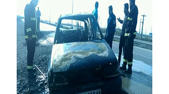 آتش گرفتن یک خودرو در خرمشهر
