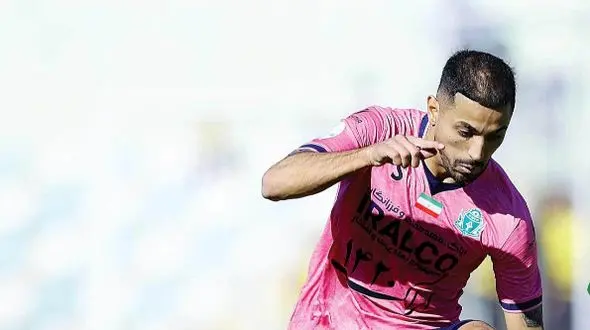 واکنش مهاجم آلومینیوم به خبر توافقش با پرسپولیس