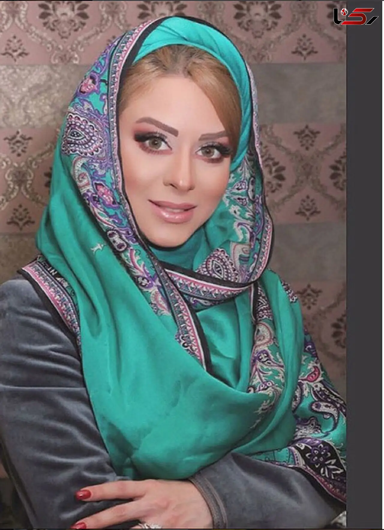 آرایش غلیظ  و غیر معمول خانوم بازیگر 