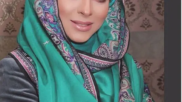 آرایش غلیظ  و غیر معمول خانوم بازیگر 