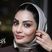 استایل جذاب صحرا اسداللهی بین گل‌های نیلوفر و خانه های چوبی/ ترکیب طبیعت، معماری و استایل شیک+ عکس