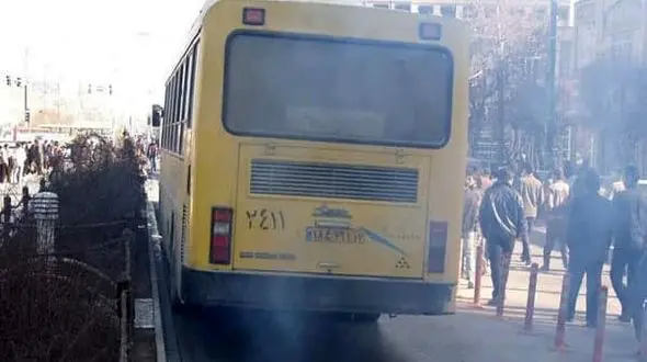 

تردد موتور و خودروهای دودزا در تهران تا سه شنبه ممنوع است
