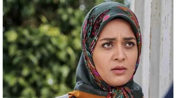 عکس / استایل جدید و خاص عارفه معماریان (دختر محمود نقاش) با کلاه بافتنی و شال ضخیم، همه را غافلگیر کرد! / از «پایتخت ۶» تا مدلینگ پاییزی ...