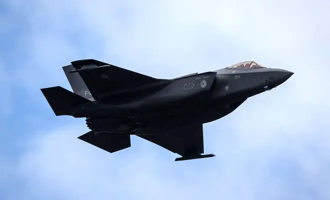 فیلم لحظه انهدام جنگنده F35 بر فراز آسمان ایران