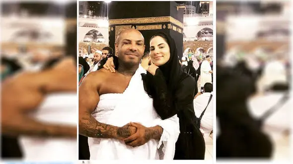 خشم گسترده از حضور دختر رئیس جمهور سابق و همسر خالکوبی شده اش در مکه+ عکس