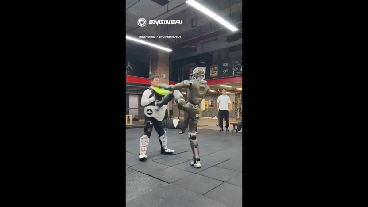 سیلی ربات به مدیرعامل: وقتی هوش مصنوعی جدی می‌شود!