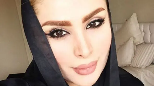 عکس منظره زیبای پنجره خانه دنیا جهانبخت در لندن ! / شهر زیر پایش است ! + عکس