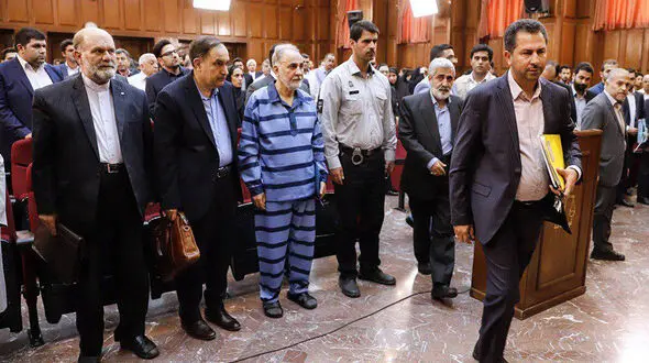 نامه نجفی در دادگاه خوانده شد / میترا مهدور الدم است و مرا تهدید به دوستی با اجنبی ها می کرد !