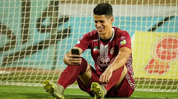 فوتبالیست مشهور کرجی اشک اصفهانی ها را در آورد! / 2 زن و 18 مرد به زندگی بازگشتند + عکس