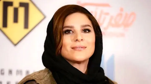 فیلم لذت همخوانی سحر دولتشاهی در کنسرت رضا یزدانی  ! / چقدر چشم نواز است !