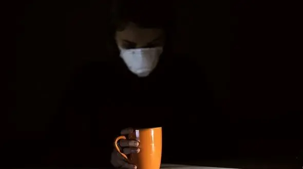 چرا مدام به همسرتان شک دارید ؟ / علل از نگاه روانشناسان